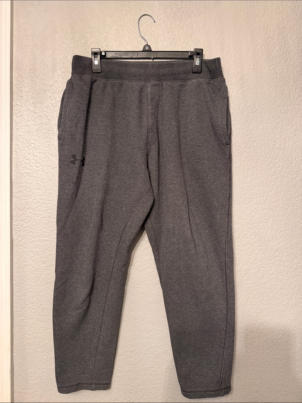 Under Armour Men's Charcoal Gray Athletic Joggers